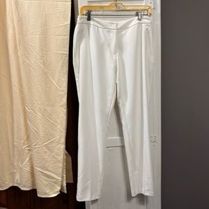 Like new Eric Signature white lined slacks zippered pockets size 8